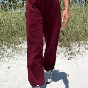 Brandy Melville Rosa Sweatpants